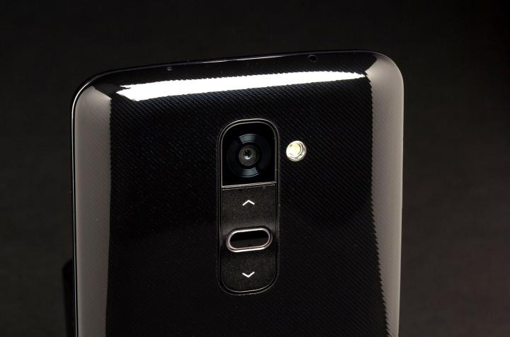 LG G2 Phone back camera angle