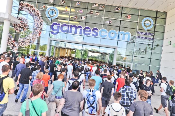 gamescom 2013 shatters attendance records 2014 dates announced