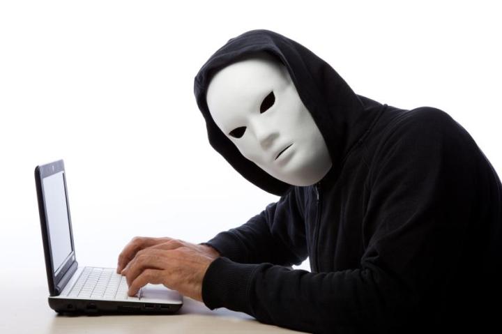 if youre not careful you could be the next victim of identity fraud on facebook idfraud