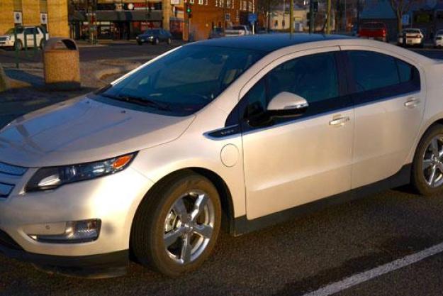 2012 chevy volt review driver side