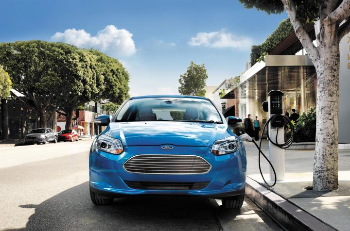 ford ev free charging incentive for employees could help improve technology infrastructure 2014 focus front 1