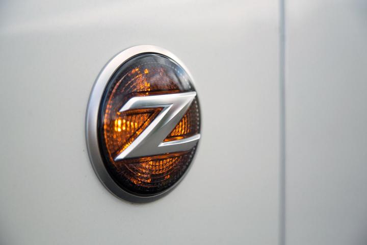 2014 Nissan 370Z NISMO z indicator