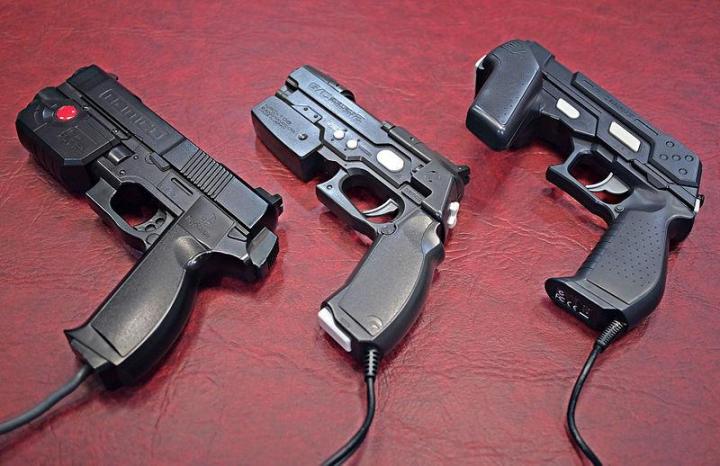 uk gamer toy gun mistaken for firearm arm siege ensued 800px guncon 1  2 and 3