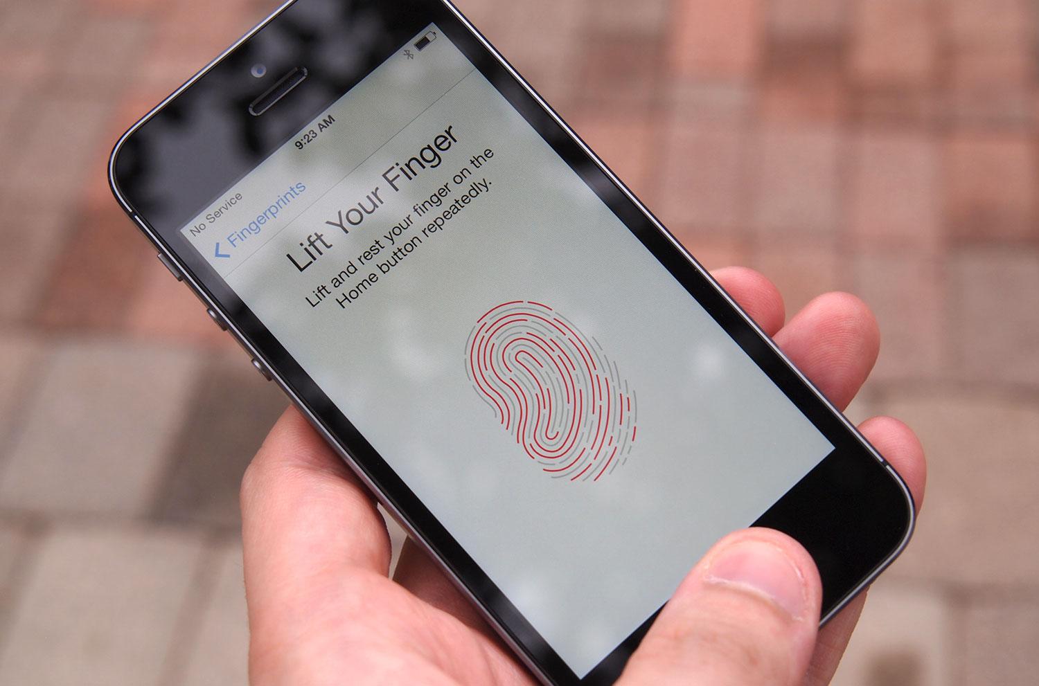 iPhone 5S zum praktischen Scannen von Fingerabdrücken