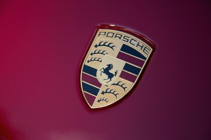 2014 Porsche Panamera logo