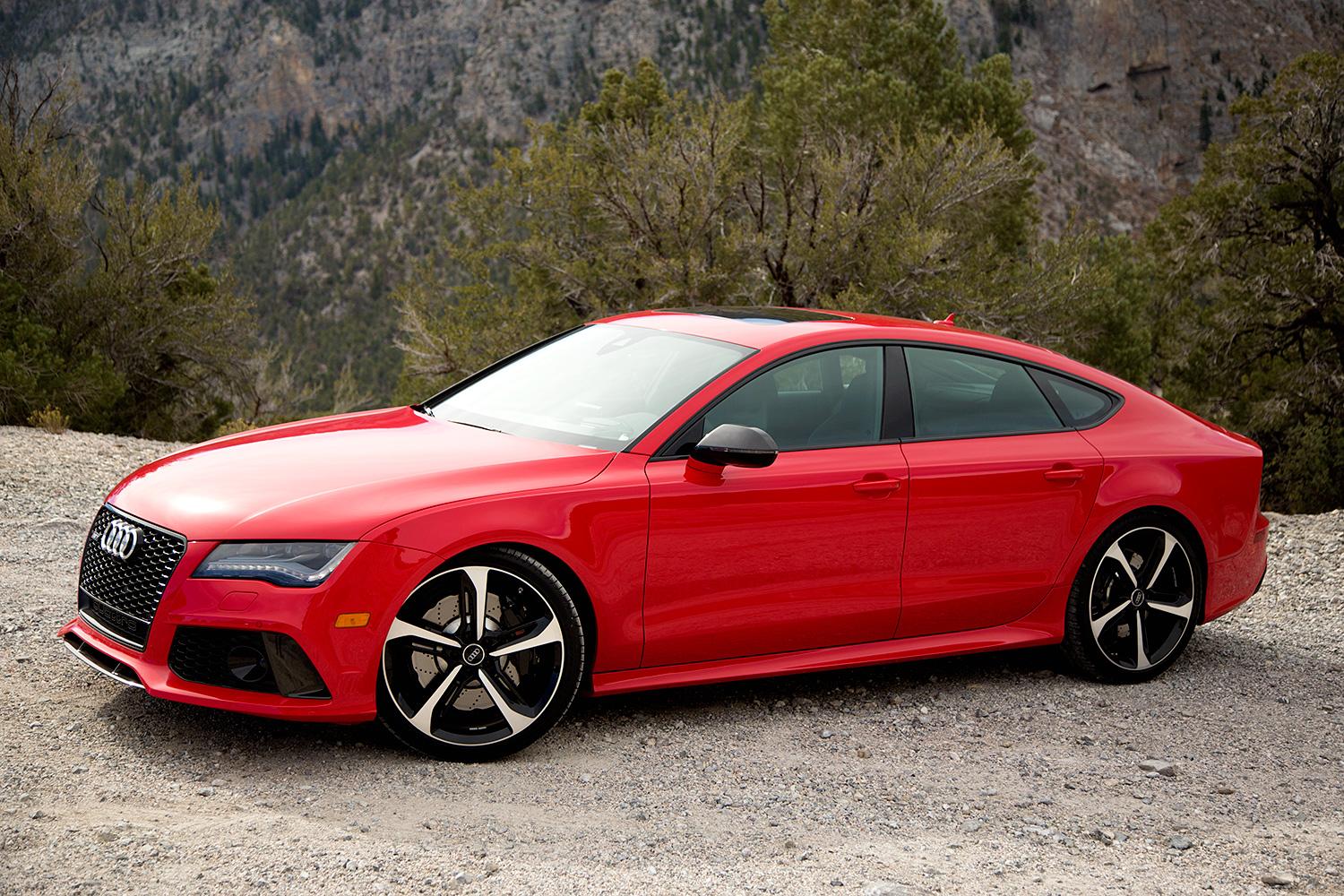 Audi RS7 With Color Shifting Red-To-Black Finish Looks Stunning