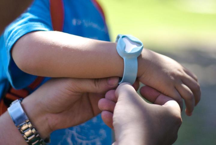 beluvv guardian is a lojack like system for tracking kids bracelet on wrist