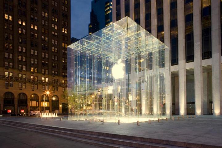 apple hires angela ahrendts for retail