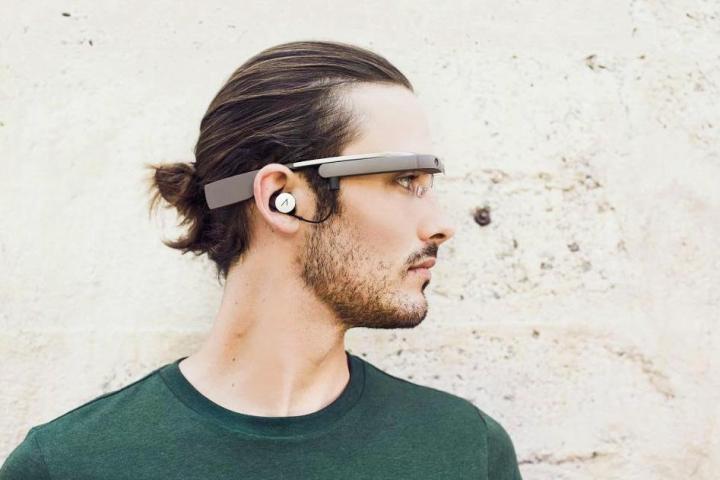 google glass gets play music access and new stereo earbuds redesign