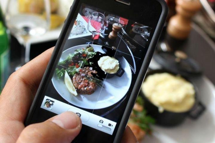 instagram food porn might be ruining your dinner