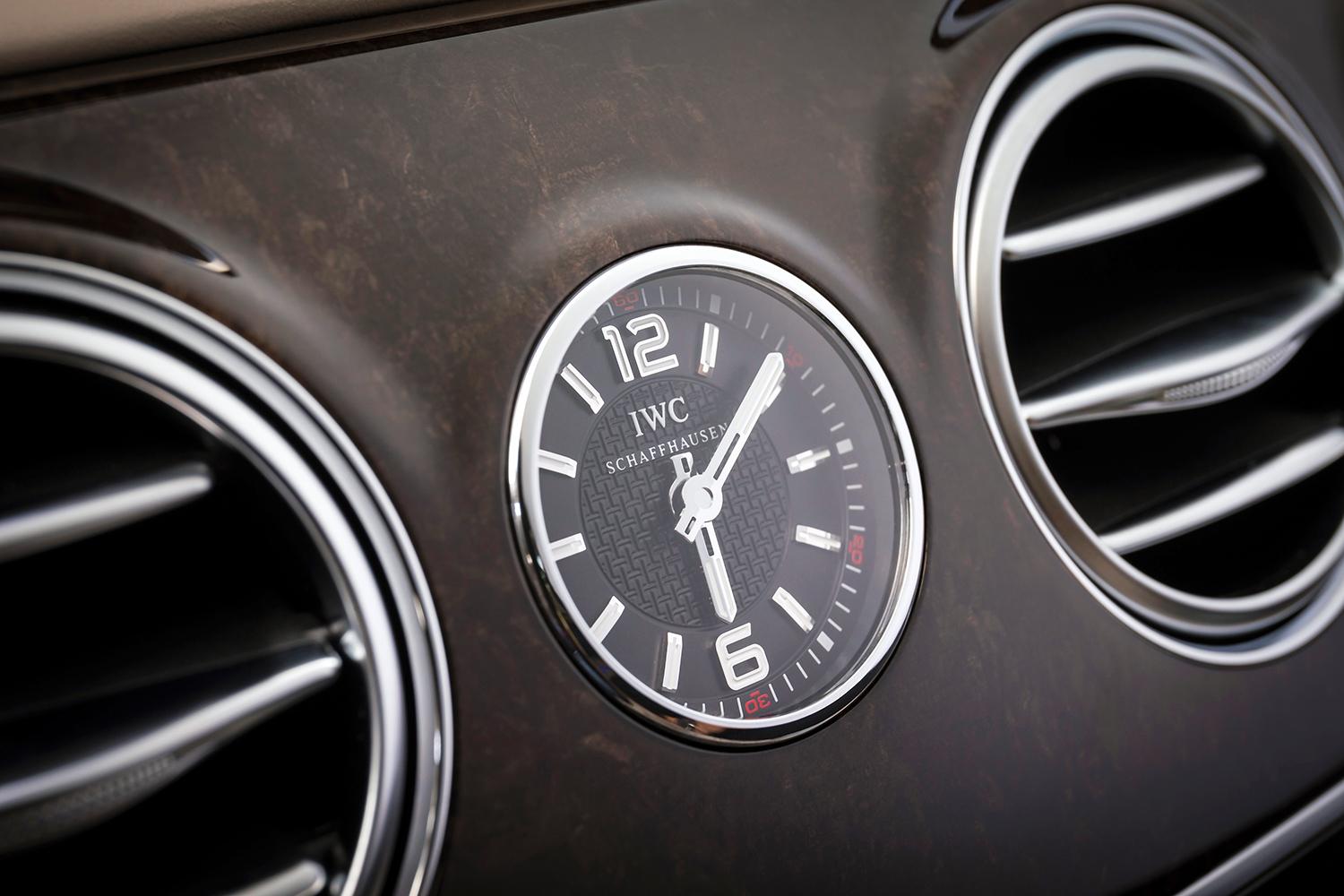 2015 Mercedes_Benz S65 AMG clock