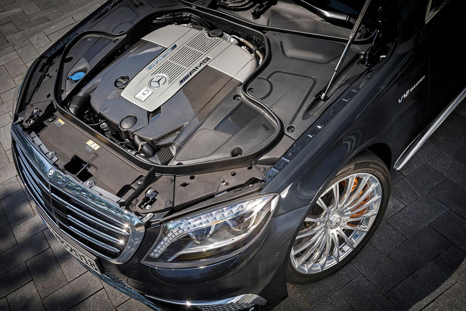 2015 Mercedes_Benz S65 AMG engine top view