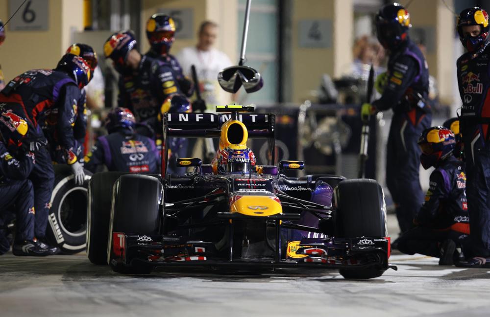 infiniti is unhappy with vettels f1 dominance red bull racing at 2013 abu dhabi grand prix