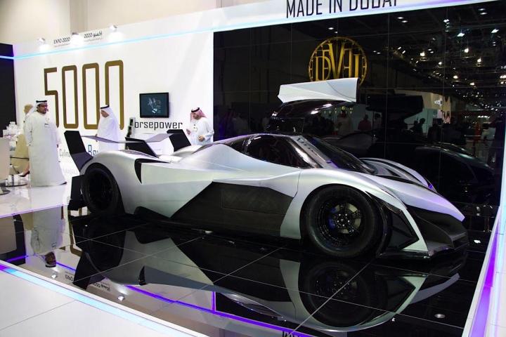 devel sixteen 5000 hp supercar spotted on the road