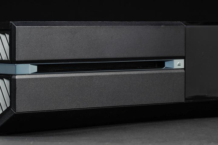 xbox one disc drive still necessary thanks bandwidth game size microsoft review
