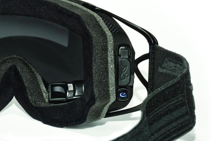 recon announces new improved snow2 hud googles