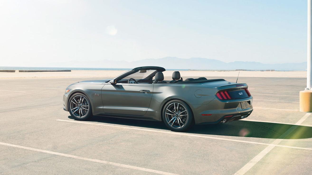 2015 Ford Mustang convertible top down