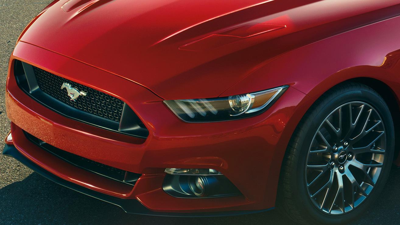 2015 Ford Mustang front left macro