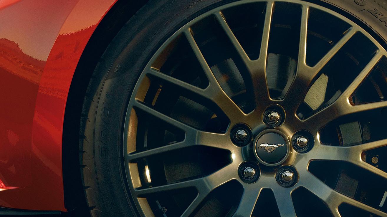 2015 Ford Mustang wheel macro