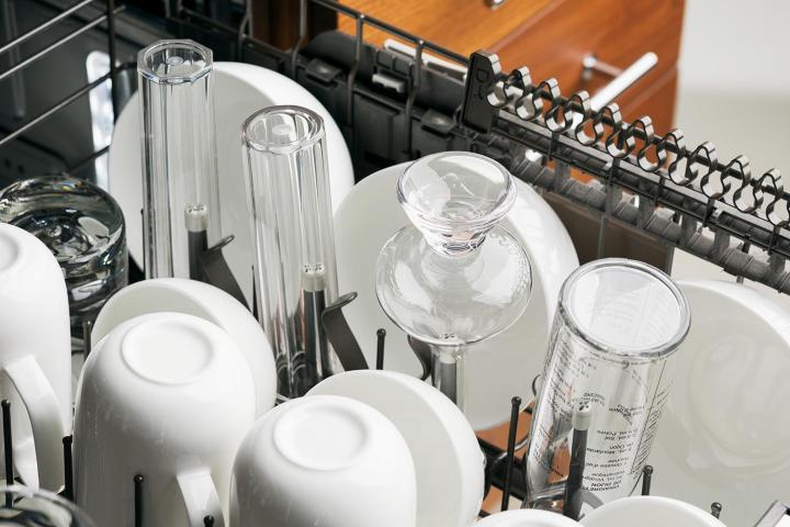 GE Monogram dishwasher bottle wash jets