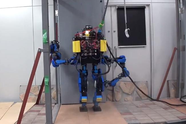 google and foxconn cosying up for robotics development schaft robot