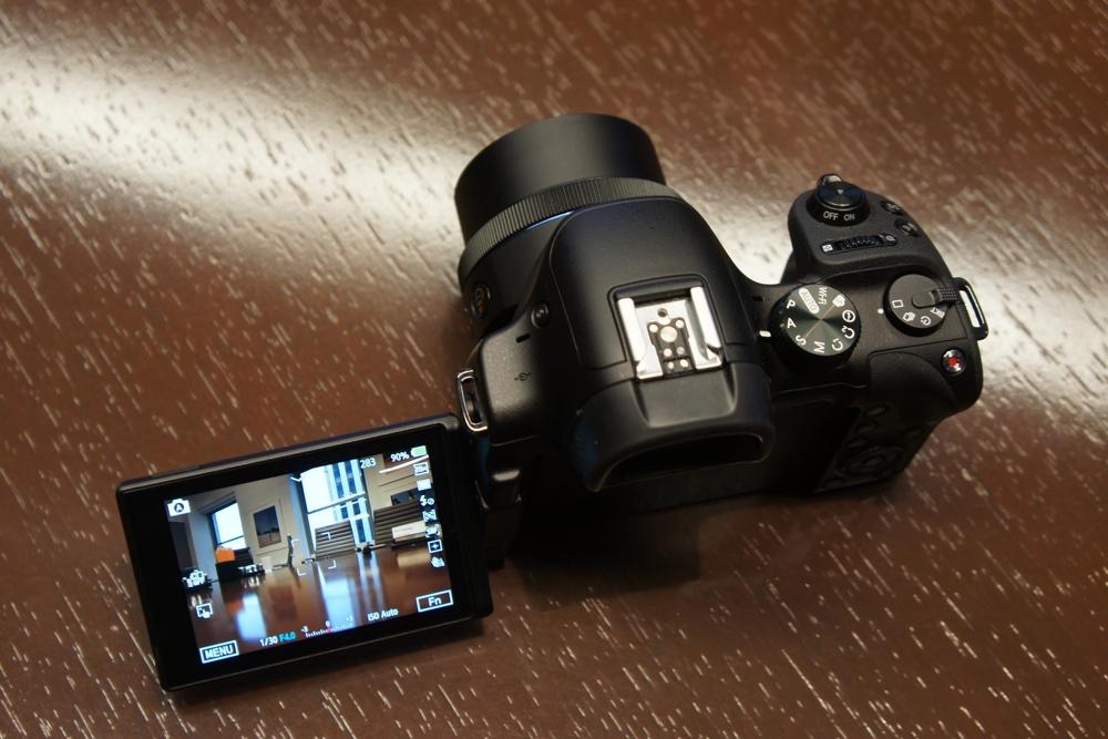 samsung announces nx30 mirrorless camera and android powered galaxy 2 dsc08194