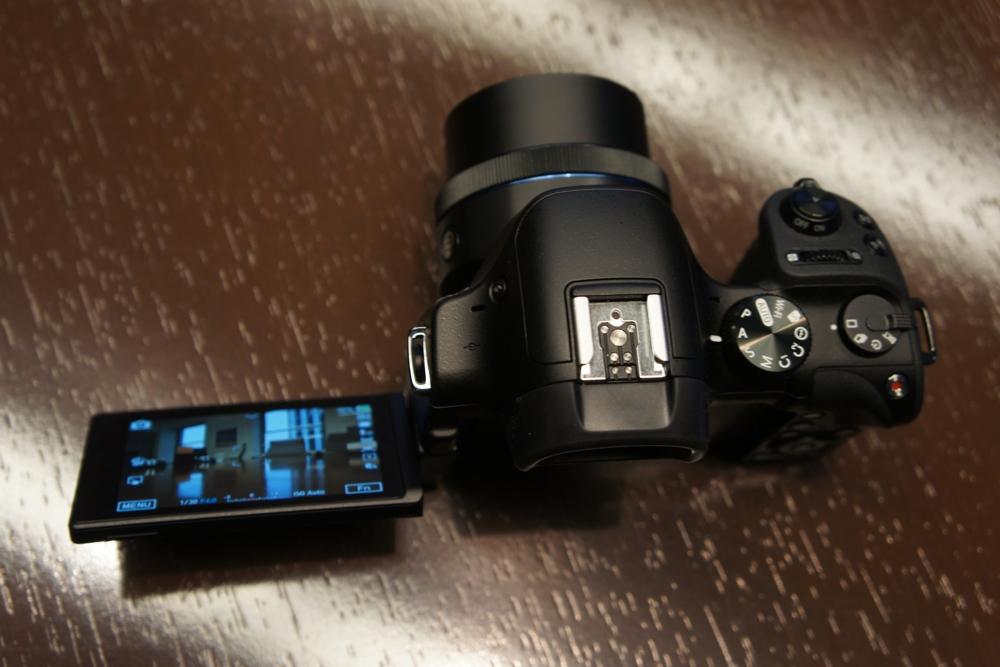 samsung announces nx30 mirrorless camera and android powered galaxy 2 dsc08195