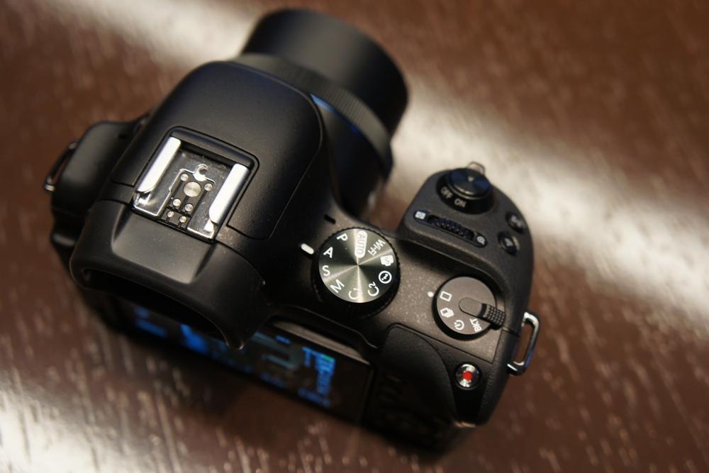 samsung announces nx30 mirrorless camera and android powered galaxy 2 dsc08201