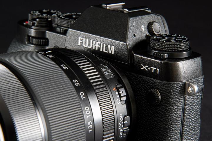 Fujifilm X-T1 camera top lens macro