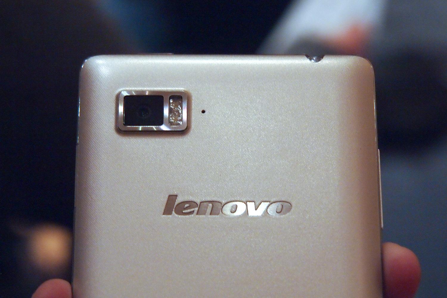 Lenovo Vibe Z hands on ces 2014 rear top