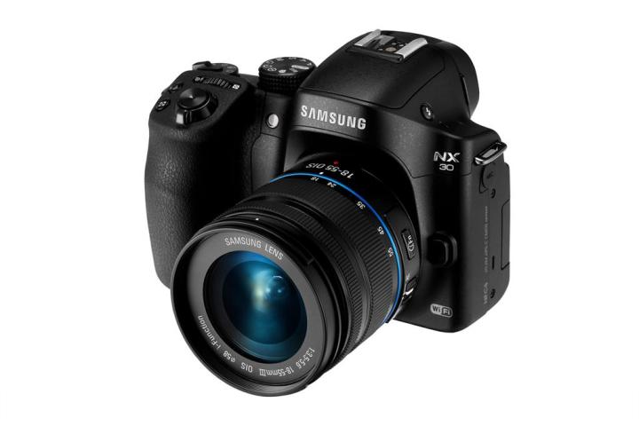 samsung goes hollywood puts sequel dslr ditching campaign nx30 and 18 55mm 2