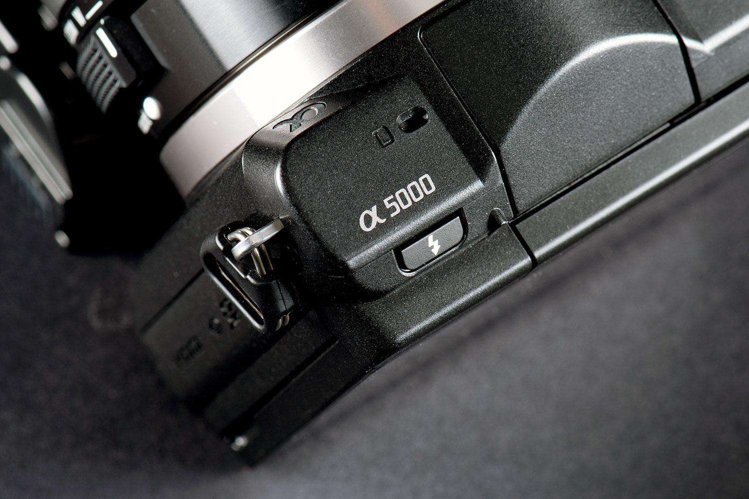 Sony Alpha ��5000 20.1 Megapixel Mirrorless Camera Body Only