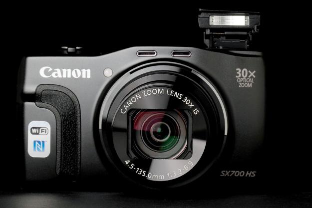 Canon PowerShot SX700 front