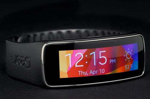 Gear Fit Watch front angle