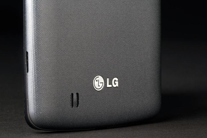LG G Pro 2 rear speaker macro 2