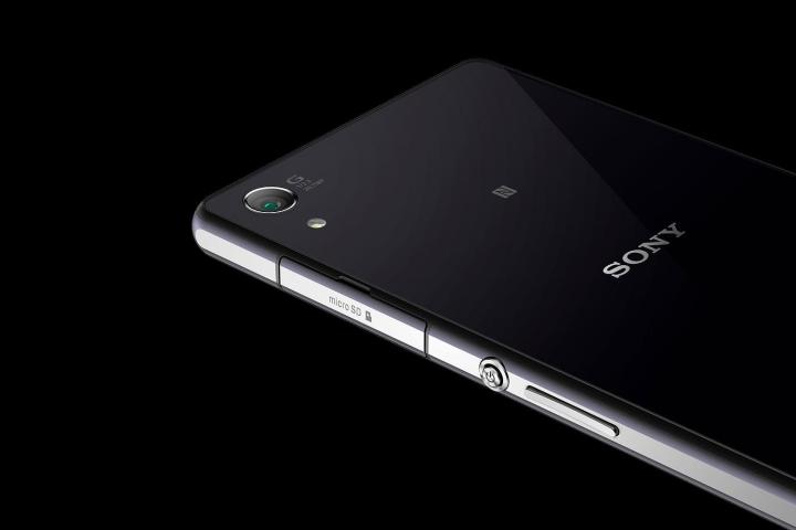 Sony Xperia Z2 back angle