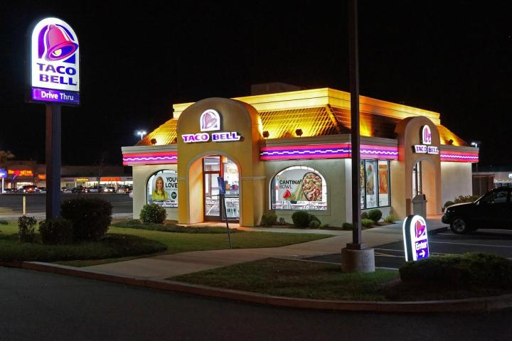 taco bell wants order food using smarpthone