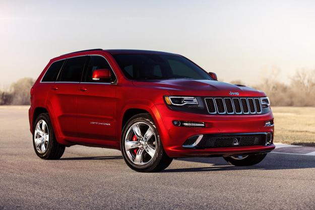 2014-Jeep-Grand-Cherokee-SRT-front-right-2