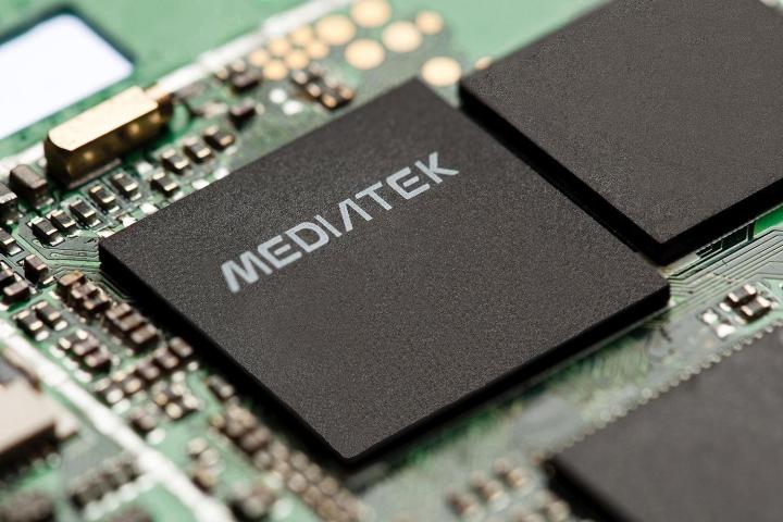 Chip MediaTek sul circuito stampato.