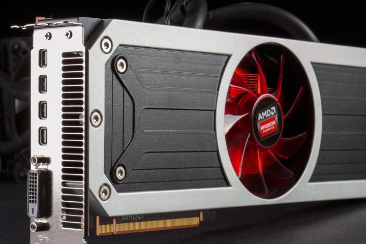 AMD Radeon R9 295X2 review jacks 1