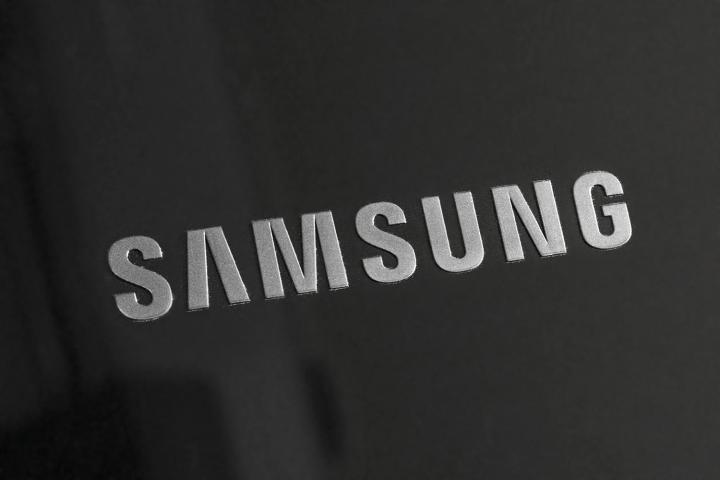 Samsung S27D390H review monitor logo
