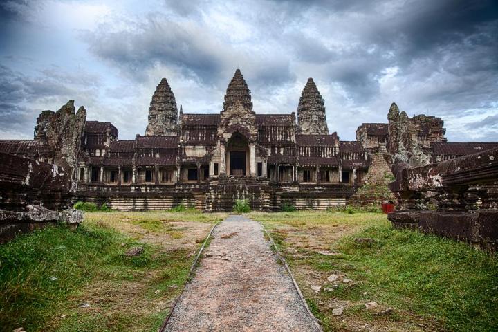 google street view explores angkor 1000 year old temples