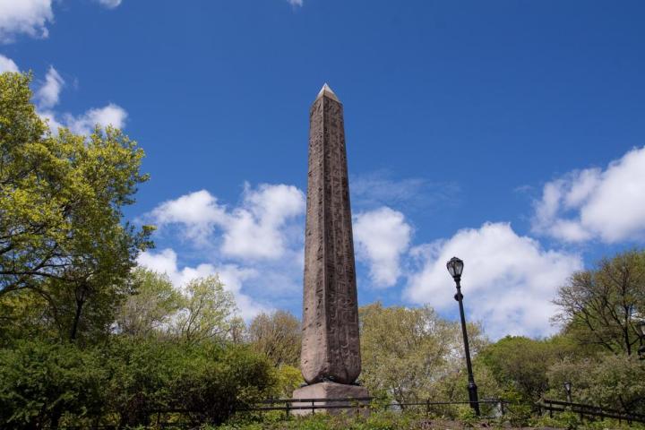 lasers tackle grime new york citys oldest outdoor monument cleopatras needle
