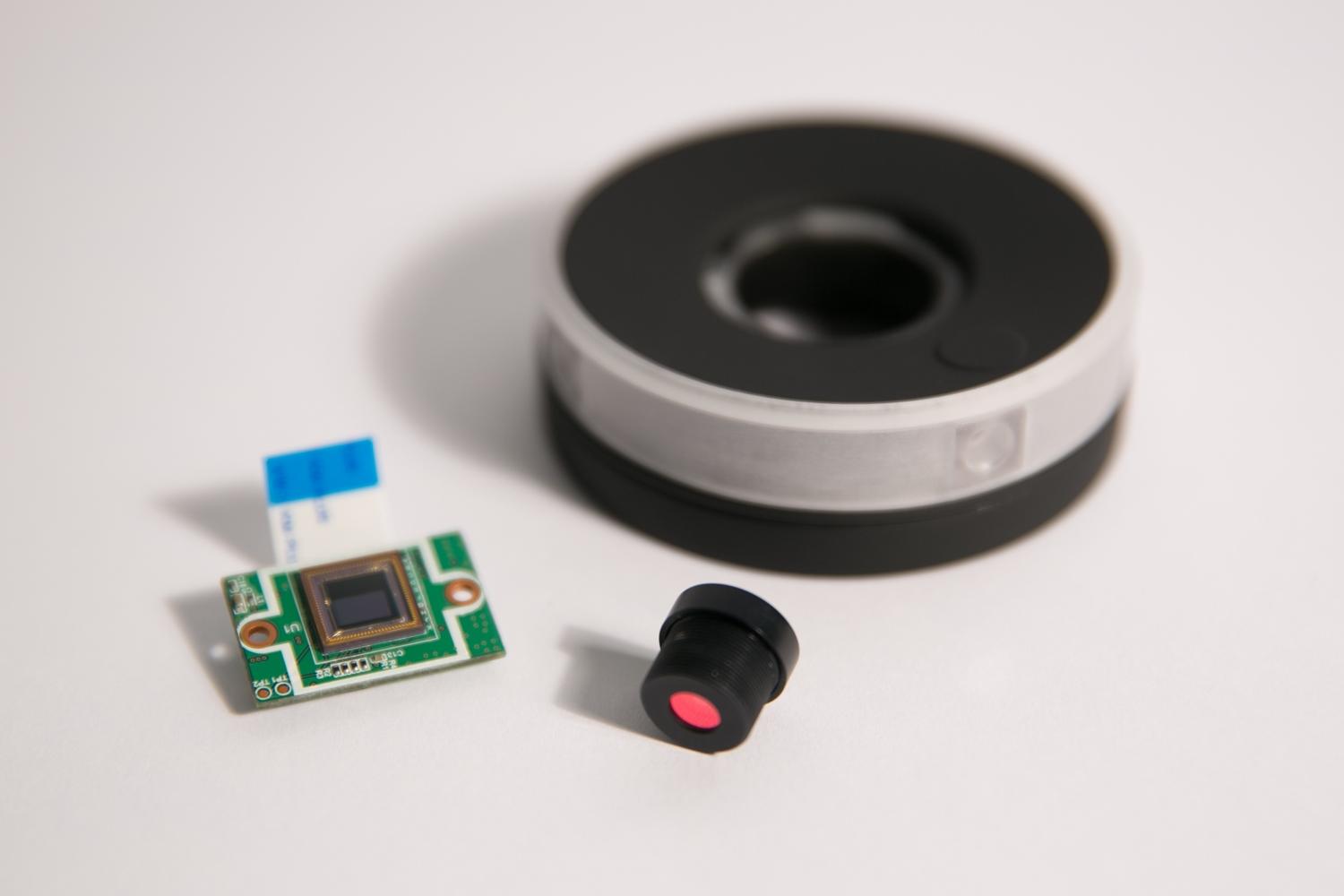 centr camera puts 360 degree panoramic perspective in a small package lense and chip