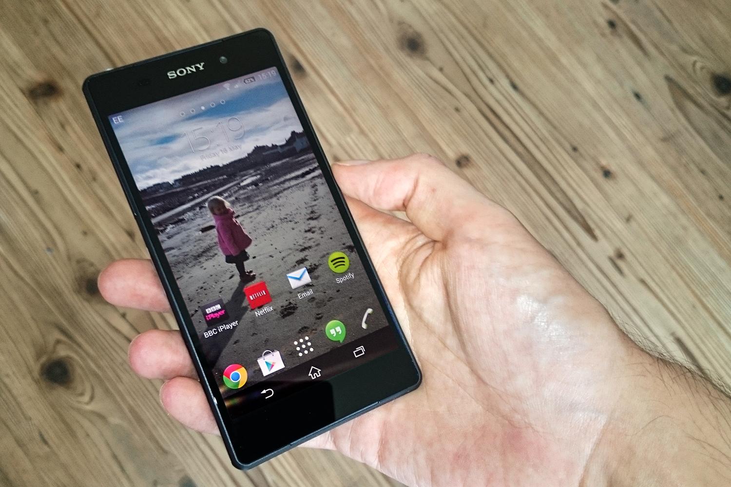 Sony Xperia Z2 review front screen