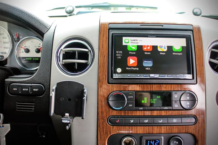 siri comes dash apple carplay update now available pioneer nex series receivers hands on 2