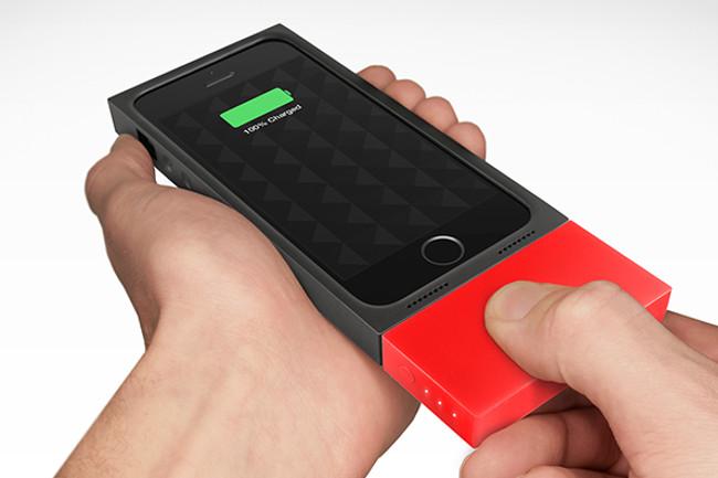 iphone case can make battery life 60 percent longer augmentcharger