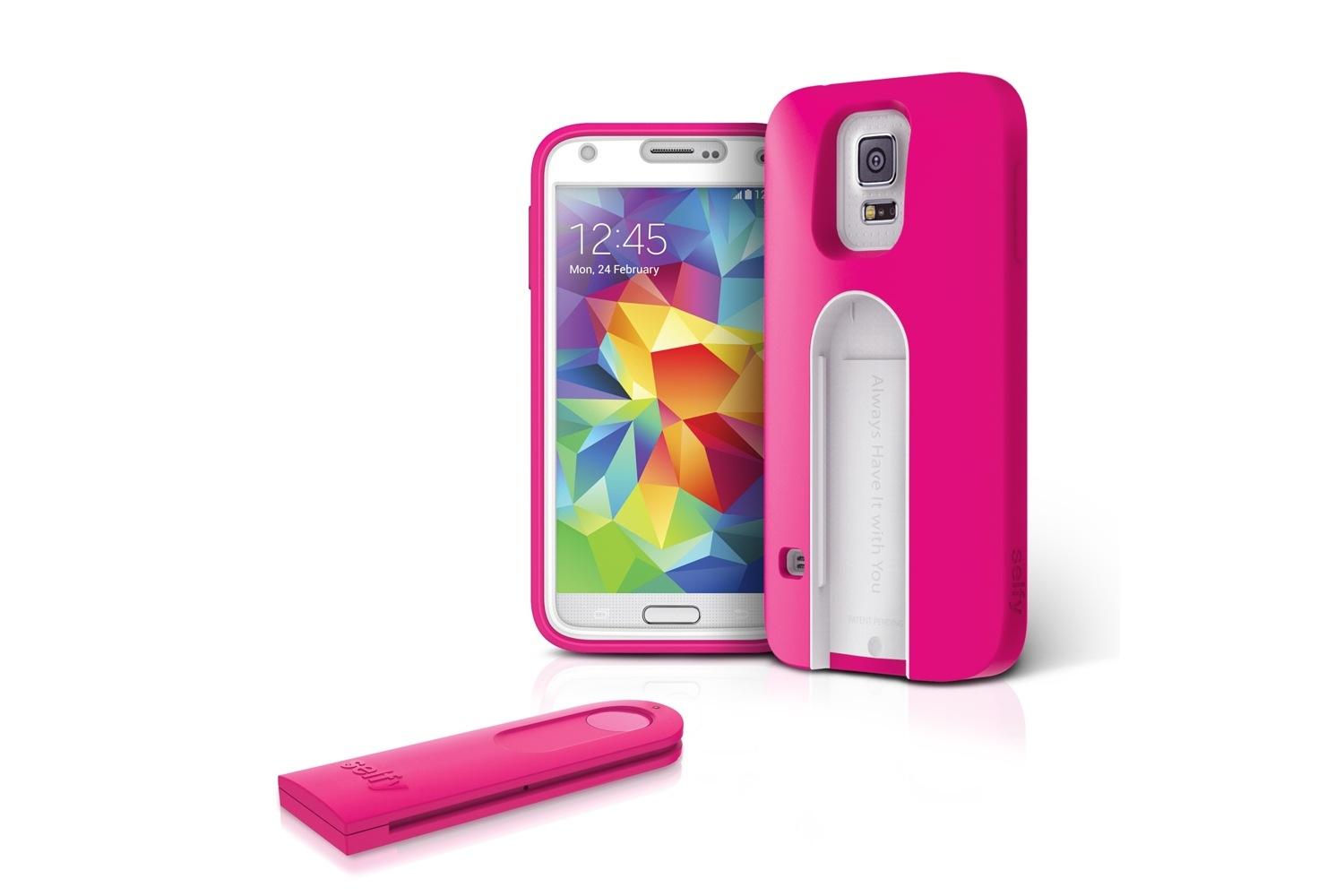 iluv smartphone case with built in remote shutter designed for the selfie obsessed selfy galaxy s5 pink