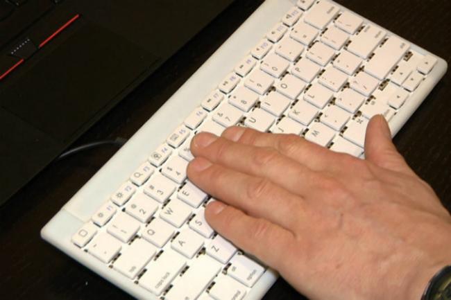 prototype microsoft keyboard also reads hand gestures