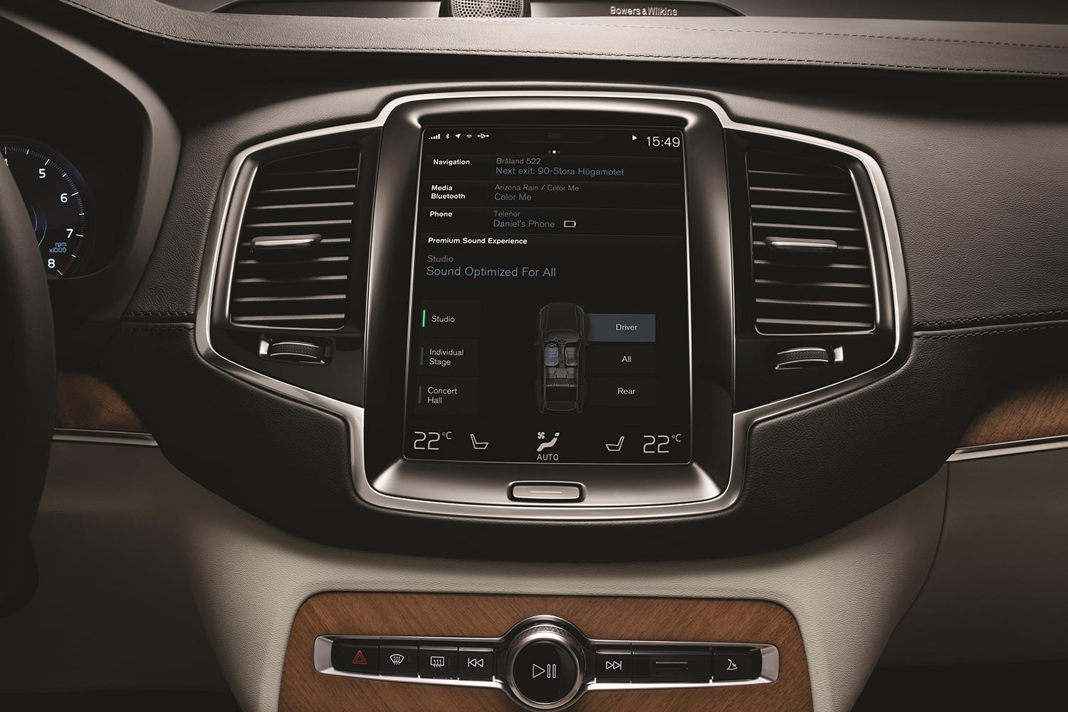 2015 Volvo XC90 infotainment